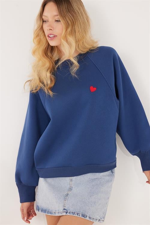Kadın Regular Fit Klasik Kesim %100 Pamuk Baskılı Bisiklet Yaka Lacivert Sweatshirt