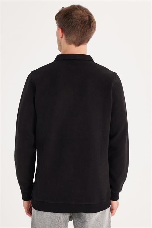 Erkek Standart Fit Pamuklu Selanik Kumaş Yarım Fermuarlı Polo Yaka Baskılı Siyah Sweatshirt
