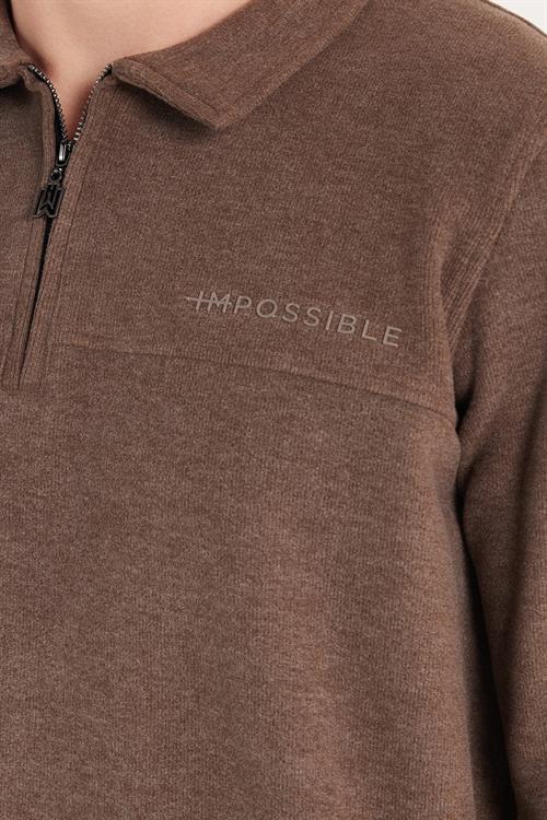 Erkek Standart Fit Pamuklu Selanik Kumaş Yarım Fermuarlı Polo Yaka Baskılı Tütün Rengi Sweatshirt