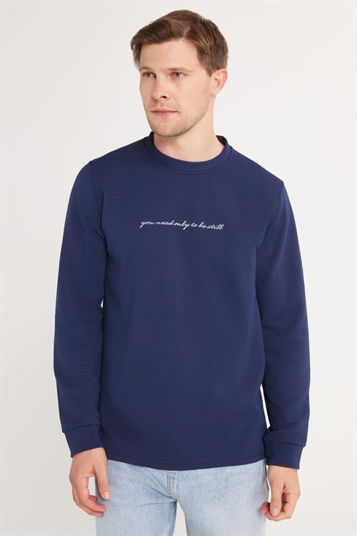 Erkek Standart Fit Pamuklu Bisiklet Yaka Şardonlu Baskılı İndigo Sweatshirt 