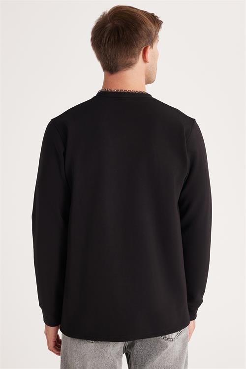 Erkek Standart Fit Pamuklu Bisiklet Yaka Şardonlu Baskılı Siyah Sweatshirt 