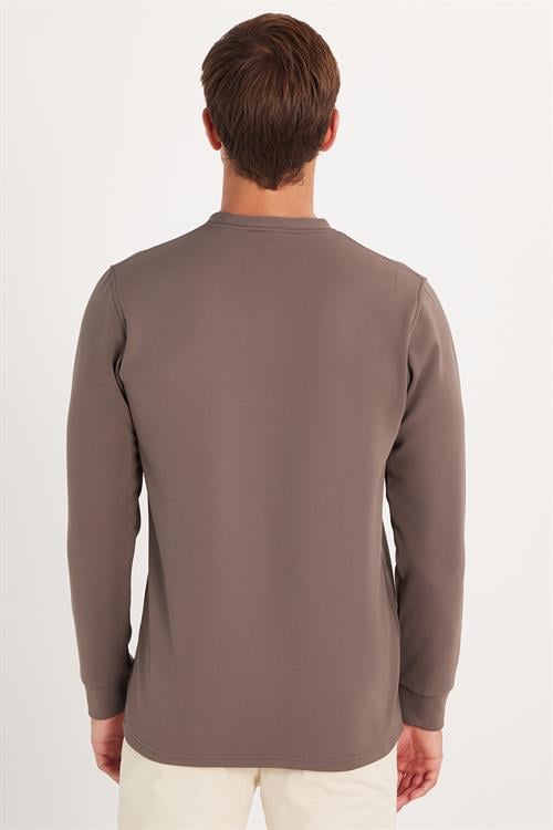 Erkek Standart Fit Pamuklu Bisiklet Yaka Şardonlu Baskılı Açık Kahverengi Sweatshirt 