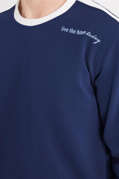 Erkek Standart Fit Pamuklu Jakarlı Bisiklet Yaka Baskılı Lacivert Sweatshirt