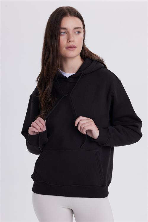 Kadın Relax Fit Rahat Kesim Pamuklu Kapüşonlu Kanguru Cepli Siyah Sweatshirt