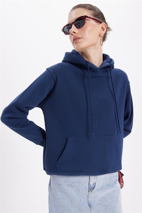 Kadın Relax Fit Rahat Kesim Pamuklu Kapüşonlu Kanguru Cepli Lacivert Sweatshirt