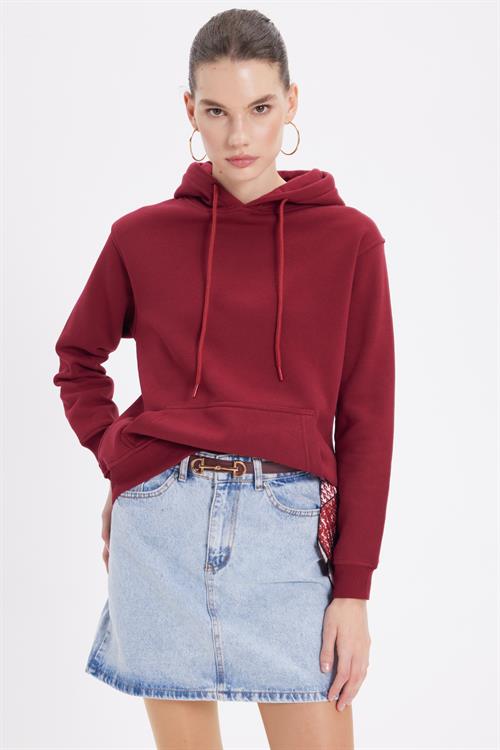 Kadın Relax Fit Rahat Kesim Pamuklu Kapüşonlu Kanguru Cepli Bordo Sweatshirt
