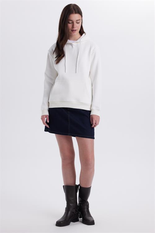 Kadın Relax Fit Rahat Kesim Pamuklu Kapüşonlu Kanguru Cepli Ekru Sweatshirt