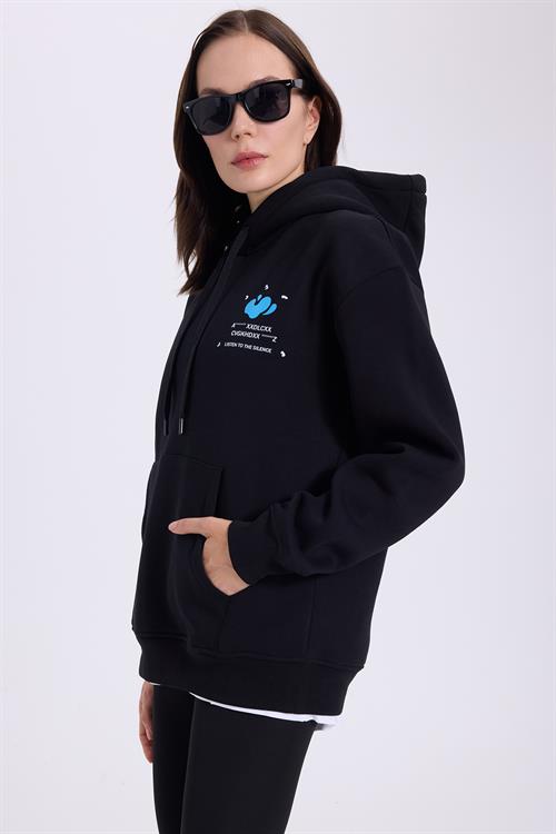 Kadın Oversize Geniş Kesim Pamuklu Yumuşak Dokulu İçi Polarlı Baskılı Siyah Kapüşonlu Sweatshirt