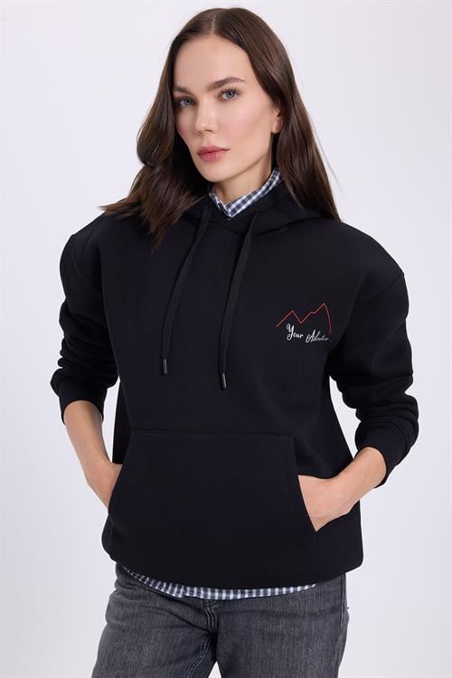 Kadın Oversize Geniş Kesim Pamuklu Yumuşak Dokulu İçi Polarlı Baskılı Siyah Kapüşonlu Sweatshirt