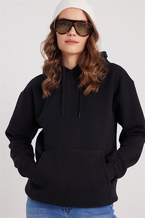 Kadın Oversize Geniş Kesim Pamuklu Yumuşak Dokulu İçi Polarlı Basic Siyah Kapüşonlu Sweatshirt