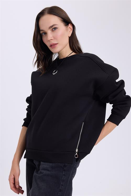 Kadın Oversize Geniş Kesim Pamuklu 3 iplik Bisiklet Yaka Siyah Sweatshirt