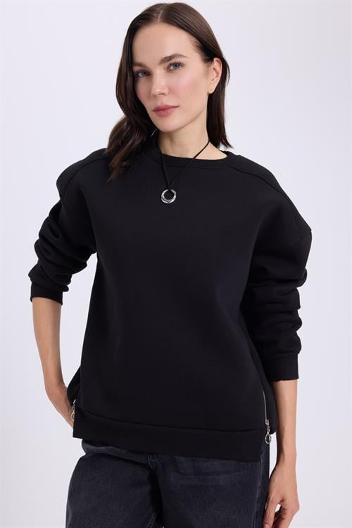 Kadın Oversize Geniş Kesim Pamuklu 3 iplik Bisiklet Yaka Siyah Sweatshirt
