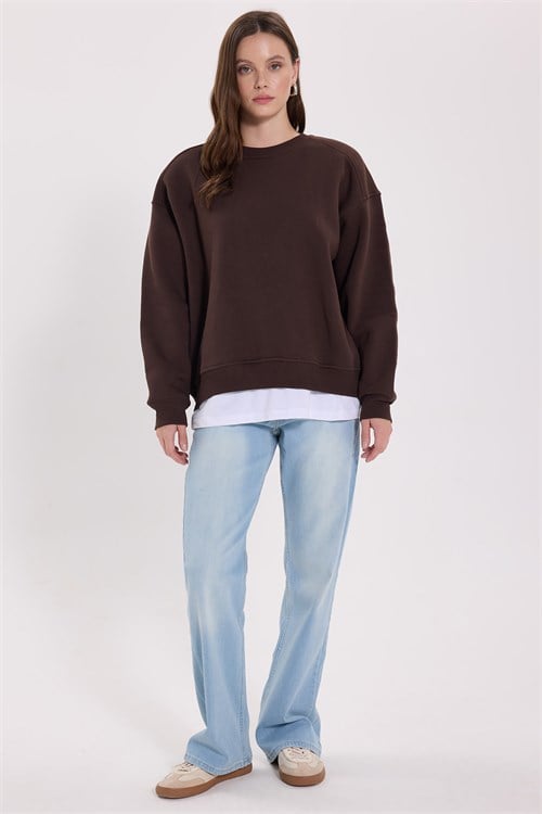 Kadın Relax Fit Rahat Kesim Pamuklu Bisiklet Yaka Şardonlu Kahverengi Sweatshirt