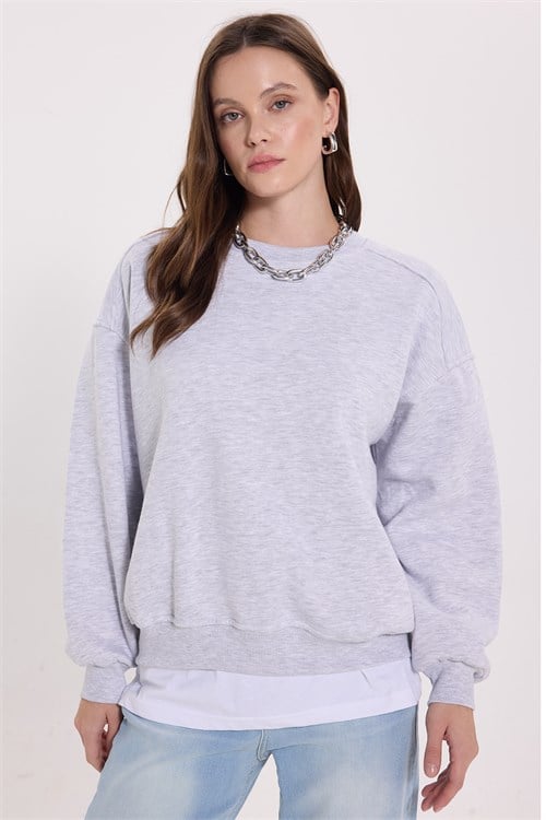 Kadın Relax Fit Rahat Kesim Pamuklu Bisiklet Yaka Şardonlu Gri Sweatshirt