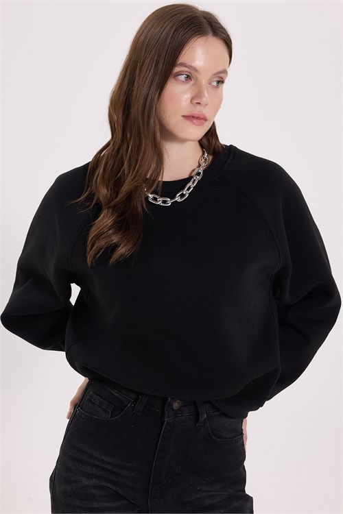 Kadın Regular Fit Klasik Kesim Reglan Kol Pamuklu Bisiklet Yaka Şardonlu Siyah Sweatshirt