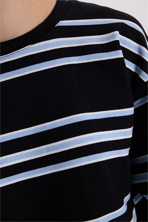 Kadın Oversize Geniş Kesim %100 Pamuk 3 İplik Mavi Çizgili Geniş Kol Siyah Bisiklet Yaka Sweatshirt