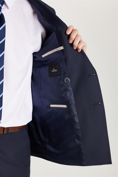 Erkek Slim Fit Lacivert Esnek Likralı Kumaş Sivri Yaka Kapaklı Cepli Kruvaze Takım Elbise