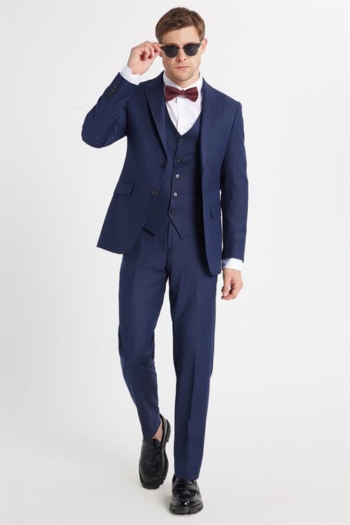 Erkek Slim Fit Lacivert Esnek Likralı Kumaş Sivri Yaka Yelekli Takım Elbise