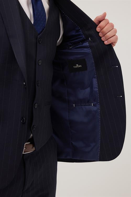 Erkek Slim Fit Lacivert Esnek Likralı Kumaş Sivri Yaka Yelekli Takım Elbise