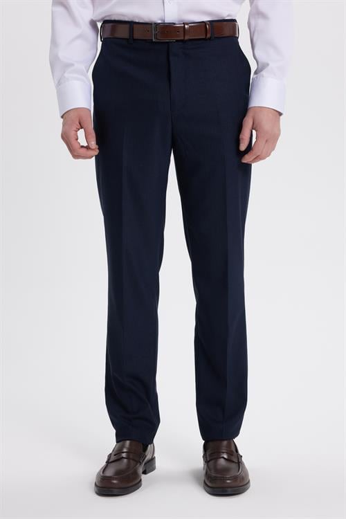 Erkek Slim Fit Sivri Yaka Çizgili Kapaklı Cepli Lacivert Takım Elbise