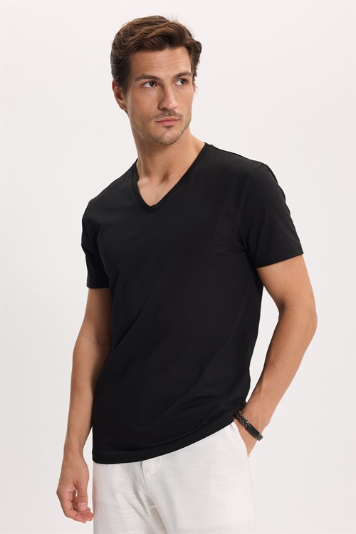 Erkek Slim Fit Dar Kesim Pamuklu Yumuşak Dokulu Likralı Esnek Kumaş Düz Basic Siyah V Yaka Tişört
