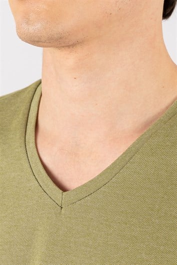Erkek Slim Fit Dar Kesim Pamuklu Oxford Yeşil V Yaka Tişört