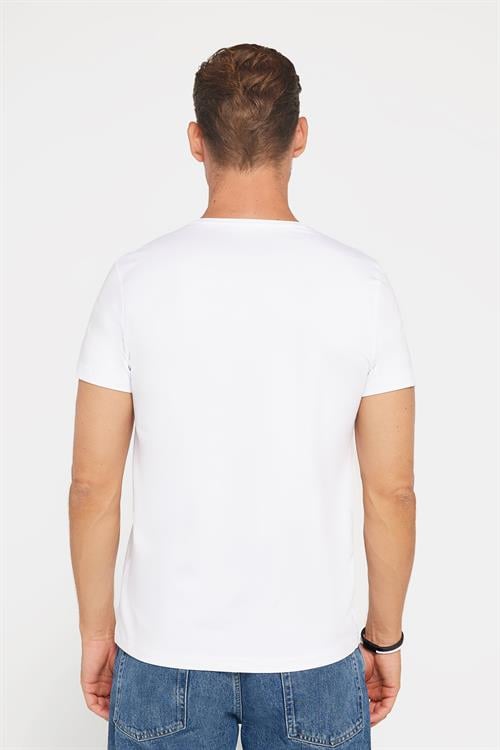 Erkek Slim Fit Dar Kesim Pamuklu Yumuşak Doku Likralı Likralı Kumaş Basic Beyaz Bisiklet Yaka Tişört