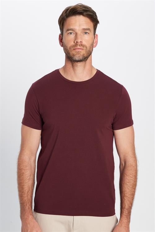 Erkek Slim Fit Dar Kesim Pamuklu Yumuşak Doku Likralı Esnek Kumaş Basic Bordo Bisiklet Yaka Tişört