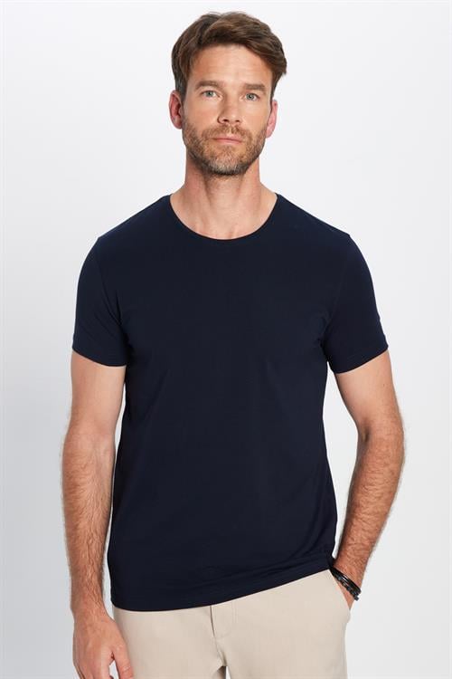 Erkek Slim Fit Dar Kesim Pamuklu Likralı Esnek Kumaş Basic Lacivert Bisiklet Yaka Tişört
