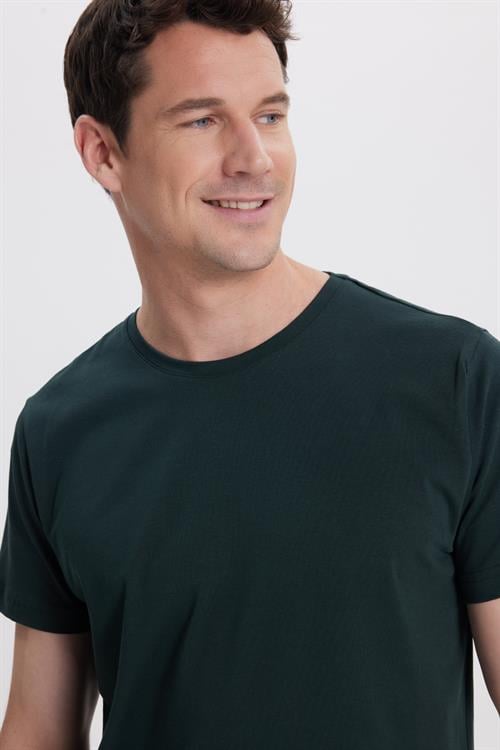 Erkek Slim Fit Dar Kesim Pamuklu Yumuşak Doku Likralı Esnek Kumaş Basic Koyu Yeşil Bisiklet Yaka Tişört
