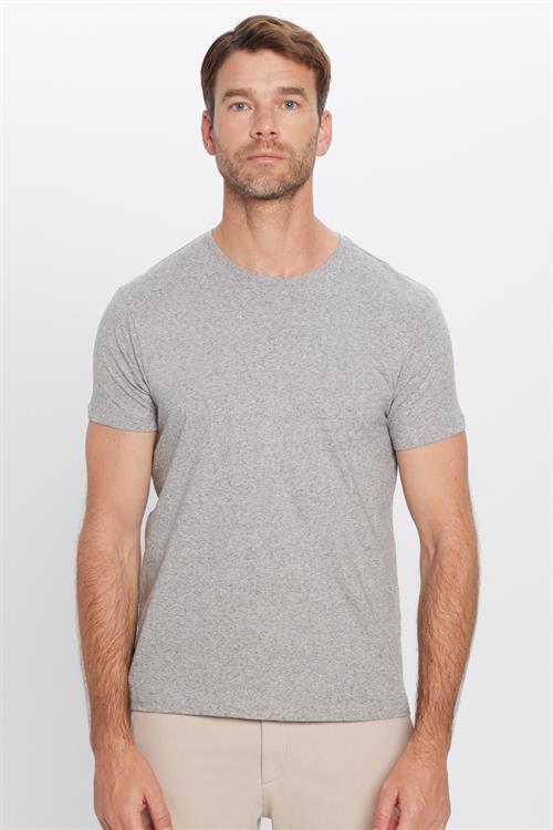 Erkek Slim Fit Dar Kesim Pamuklu Yumuşak Doku Likralı Esnek Kumaş Basic Gri Bisiklet Yaka Tişört