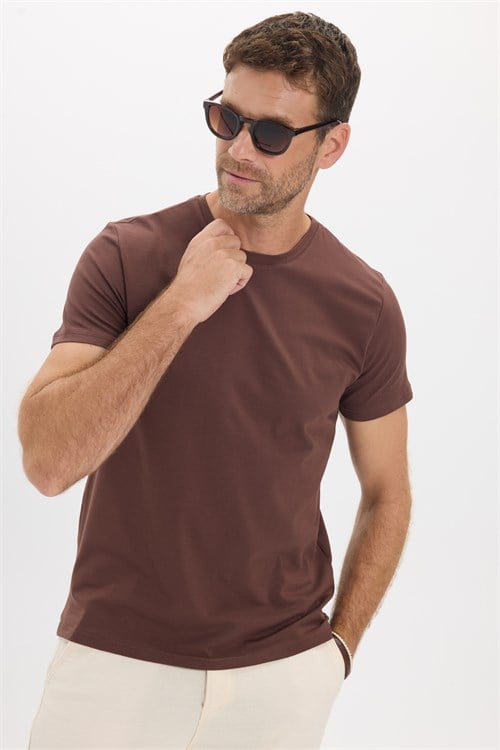 Erkek Slim Fit Dar Kesim Pamuklu Yumuşak Doku Esnek Kumaş Basic Kahverengi Bisiklet Yaka Tişört