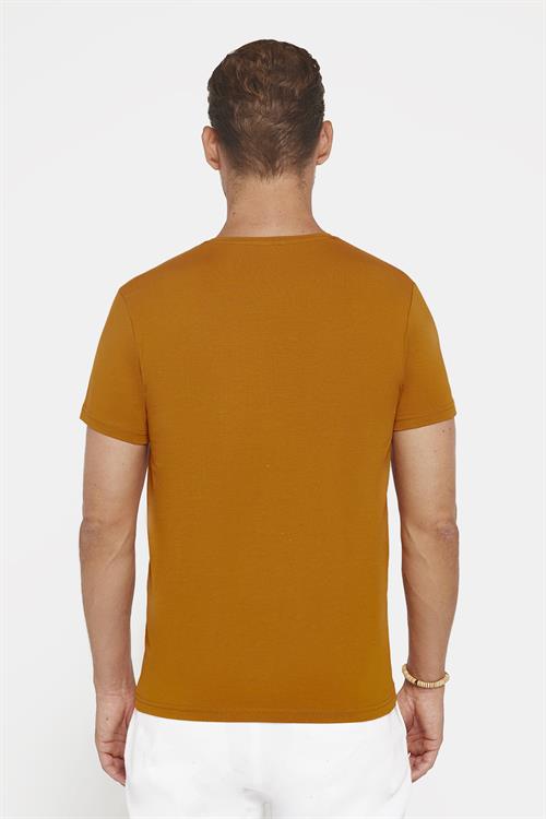 Erkek Slim Fit Dar Kesim Pamuklu Yumuşak Doku Likralı Esnek Kumaş Basic Taba Bisiklet Yaka Tişört