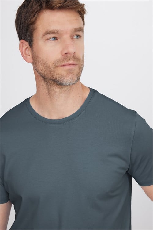 Erkek Slim Fit Dar Kesim Pamuklu Yumuşak Doku Esnek Kumaş Basic Gri Bisiklet Yaka Tişört