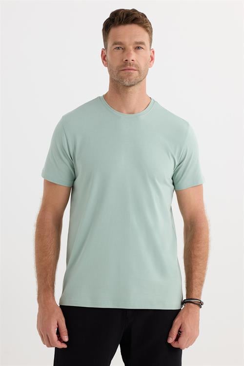 Erkek Slim Fit Dar Kesim Pamuklu Yumuşak Doku Likralı Esnek Kumaş Yeşil Bisiklet Yaka Tişört