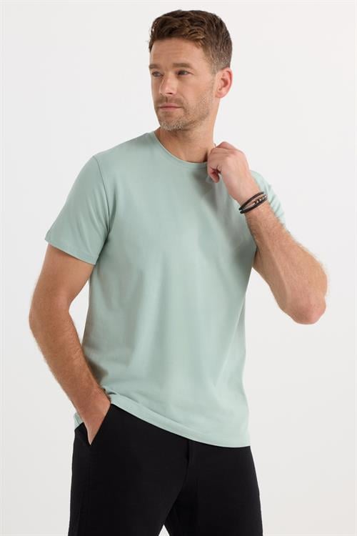 Erkek Slim Fit Dar Kesim Pamuklu Yumuşak Doku Likralı Esnek Kumaş Yeşil Bisiklet Yaka Tişört
