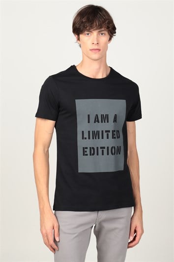 Erkek Slim Fit Dar Kesim %100 Pamuk Yumuşak Dokulu Baskılı Siyah Bisiklet Yaka Tişört