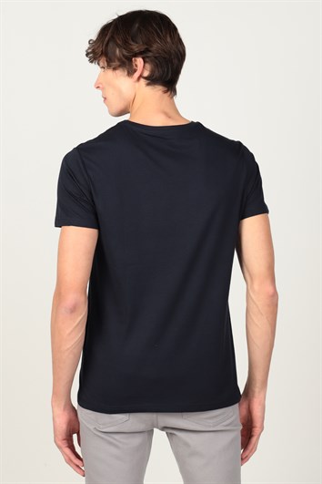 Erkek Slim Fit Dar Kesim %100 Pamuk Yumuşak Dokulu Baskılı Lacivert Bisiklet Yaka Tişört