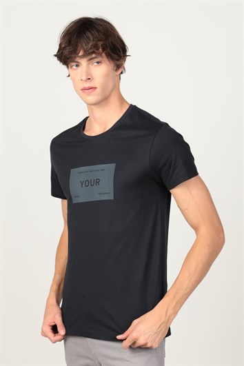 Erkek Slim Fit Dar Kesim %100 Pamuk Yumuşak Dokulu Baskılı Siyah Bisiklet Yaka Tişört