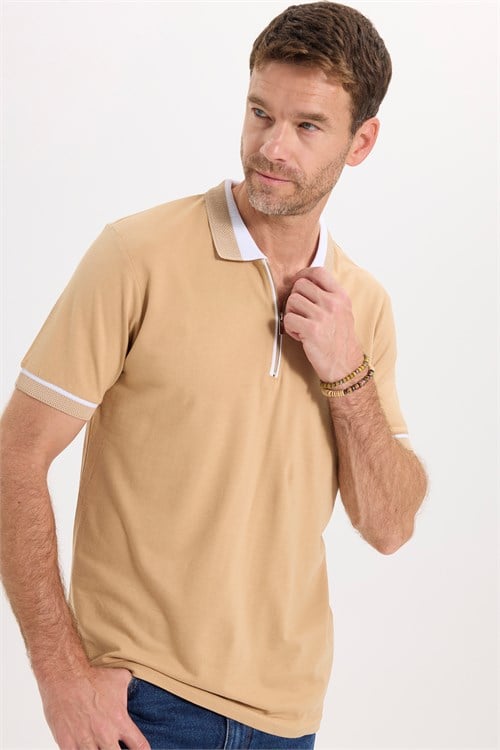Erkek Slim Fit Dar Kesim %100 Pamuk Düz Pike Fermuarlı Kum Rengi Polo Yaka Tişört
