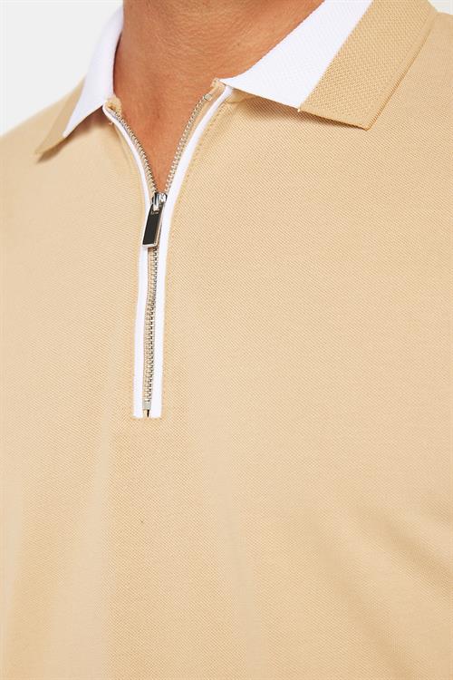 Erkek Slim Fit Dar Kesim %100 Pamuk Düz Pike Fermuarlı Kum Rengi Polo Yaka Tişört