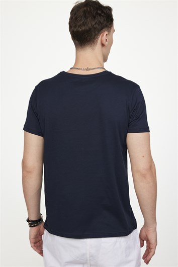 Erkek Slim Fit Dar Kesim %100 Pamuk Yumuşak Dokulu Baskılı Lacivert Bisiklet Yaka Tişört