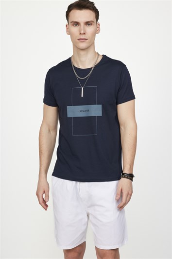Erkek Slim Fit Dar Kesim %100 Pamuk Yumuşak Dokulu Baskılı Lacivert Bisiklet Yaka Tişört