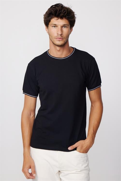 Erkek Slim Fit Dar Kesim %100 Pamuk Düz Pike Siyah Bisiklet Yaka Tişört