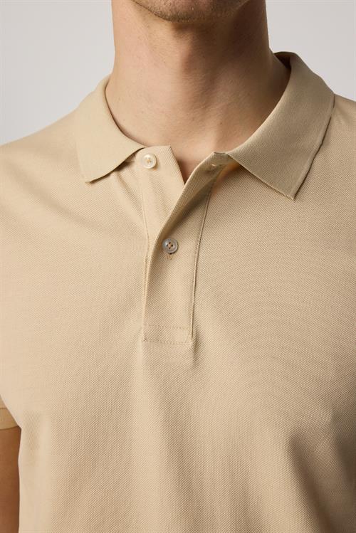 Erkek Slim Fit Dar Kesim %100 Pamuk Düz Pike Krem Renk Polo Yaka Tişört