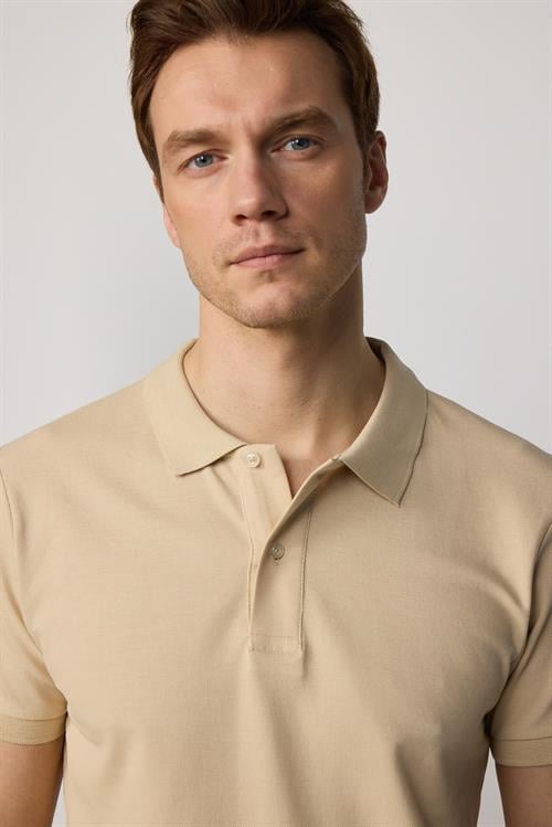 Erkek Slim Fit Dar Kesim %100 Pamuk Düz Pike Krem Renk Polo Yaka Tişört