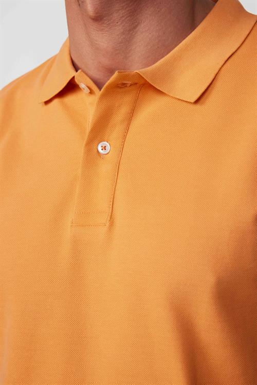Erkek Slim Fit Dar Kesim %100 Pamuk Düz Pike Yavruağzı Renk Polo Yaka Tişört