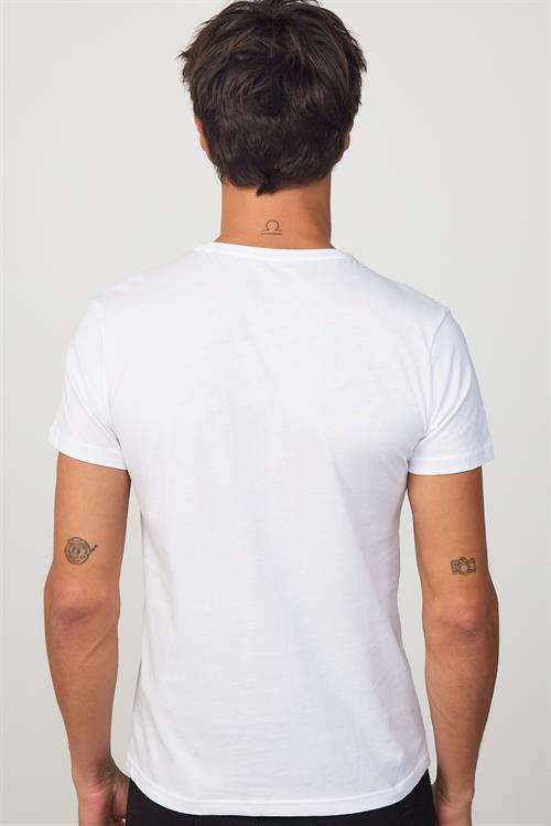 Erkek Slim Fit Dar Kesim %100 Pamuk Yumuşak Dokulu Baskılı Beyaz Bisiklet Yaka Tişört