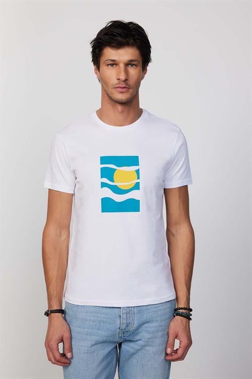 Erkek Slim Fit Dar Kesim %100 Pamuk Yumuşak Dokulu Baskılı Beyaz Bisiklet Yaka Tişört