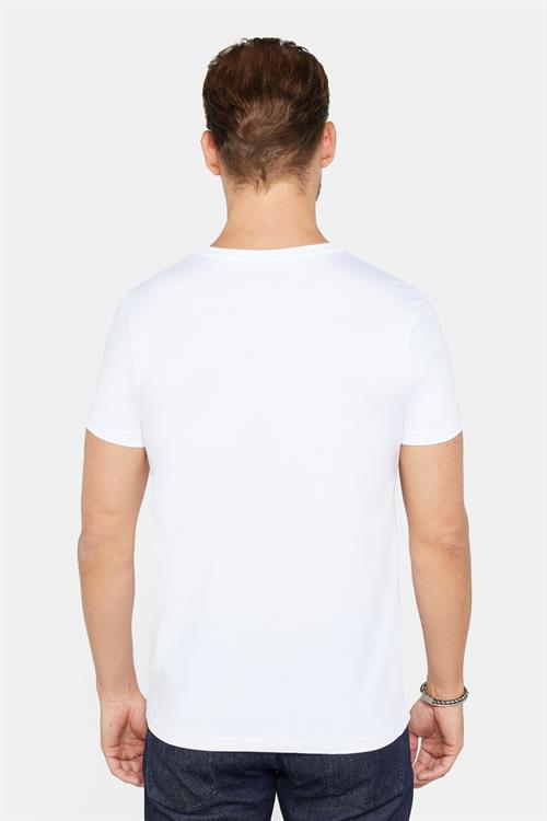 Erkek Slim Fit Dar Kesim %100 Pamuk Yumuşak Dokulu Baskılı Beyaz Bisiklet Yaka Tişört